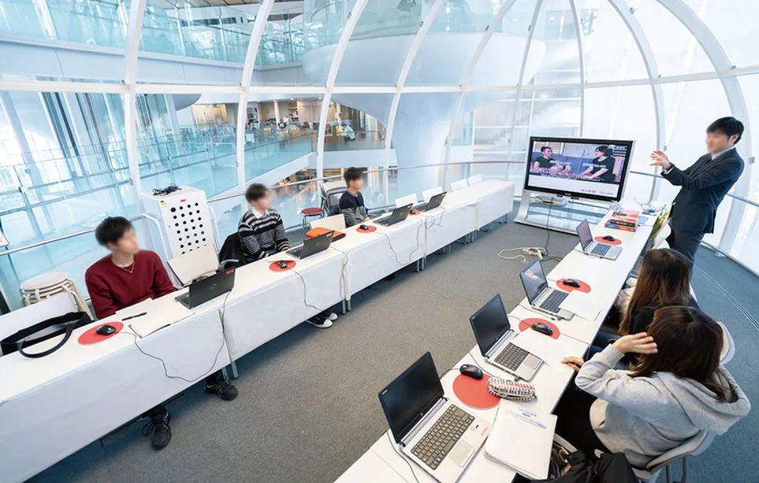 大学での授業中の写真