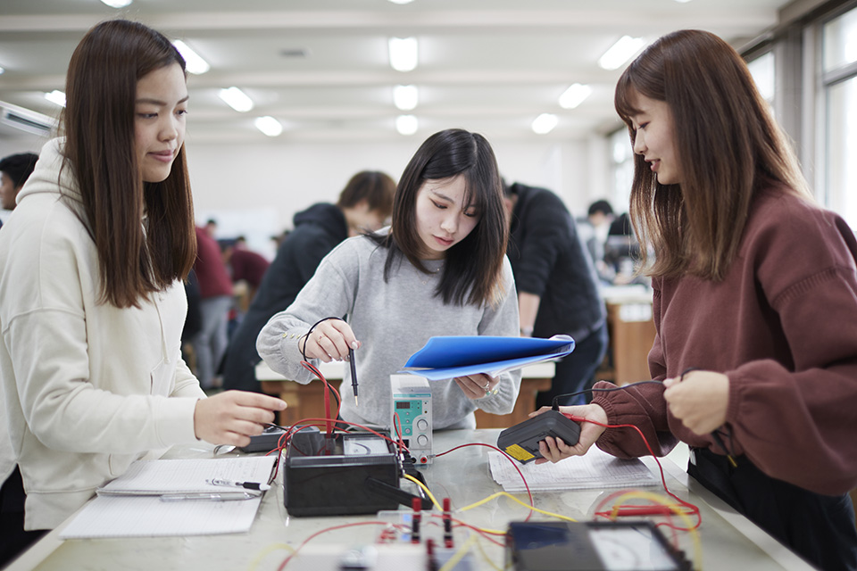 電気電子工学科