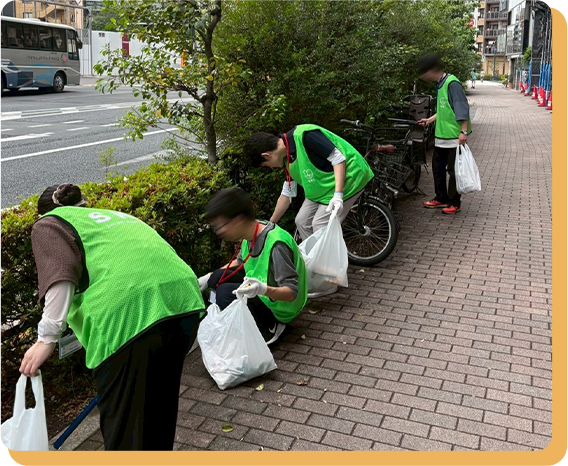 カードゲームをしている写真